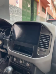 Autoradio Mitsubishi Pajero Android Auto - CarPlay photo review