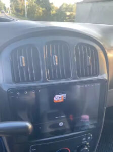 Autoradio Chrysler Voyager Android Auto - CarPlay photo review